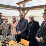 Lège-Cap-Ferret : Visite du village ostréicole de la pointe avec la Ministre Aurore Bergé